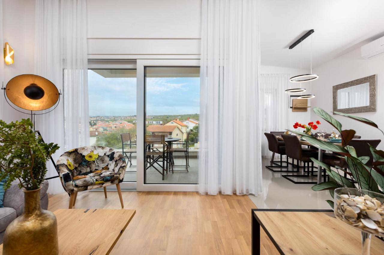 Apartment Muzini Malinska Buitenkant foto