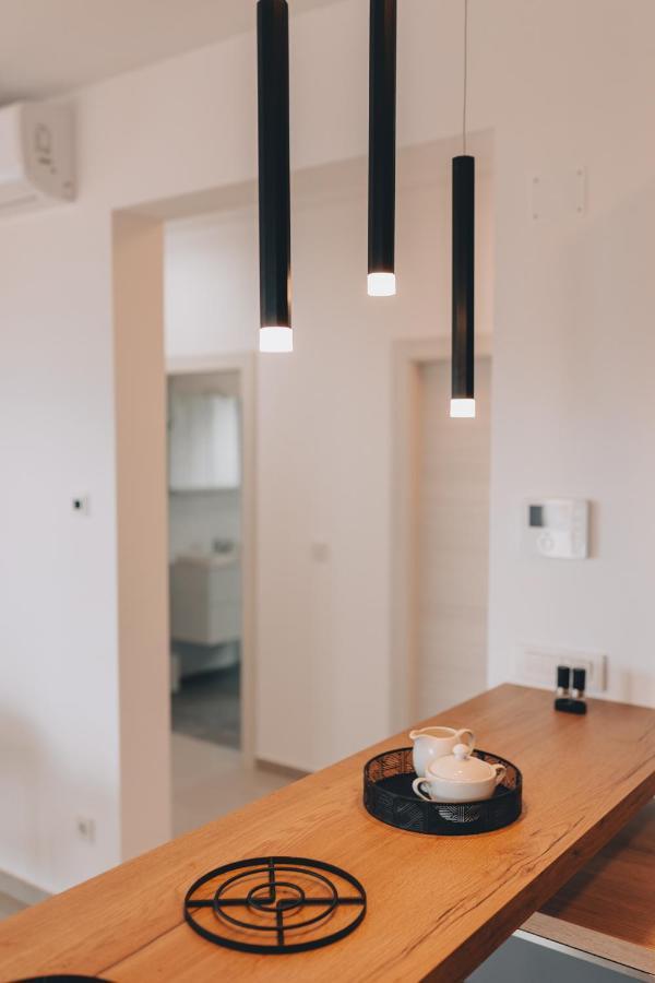 Apartment Muzini Malinska Buitenkant foto